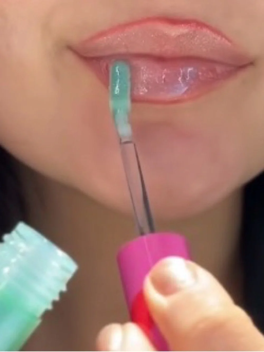 KIKO Milano x Candy Crush™ Sparkle Lip Gloss 04 Aquamarine Aura